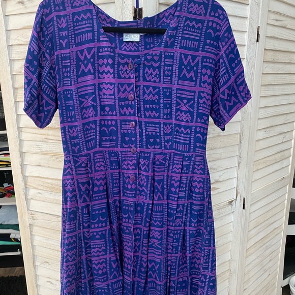 Button down dress. - Picture 1 of 5